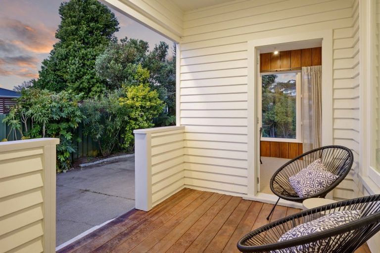 Photo of property in 121 Eastern Terrace, Beckenham, Christchurch, 8023