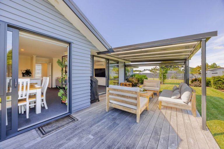 Photo of property in 20 Dee Street, Otane, 4202