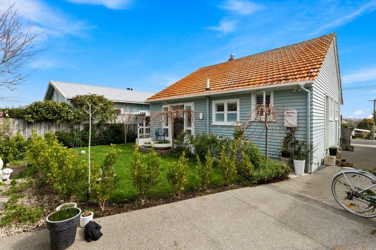 Photo of property in 33 Aramoana Avenue, Devonport, Auckland, 0624