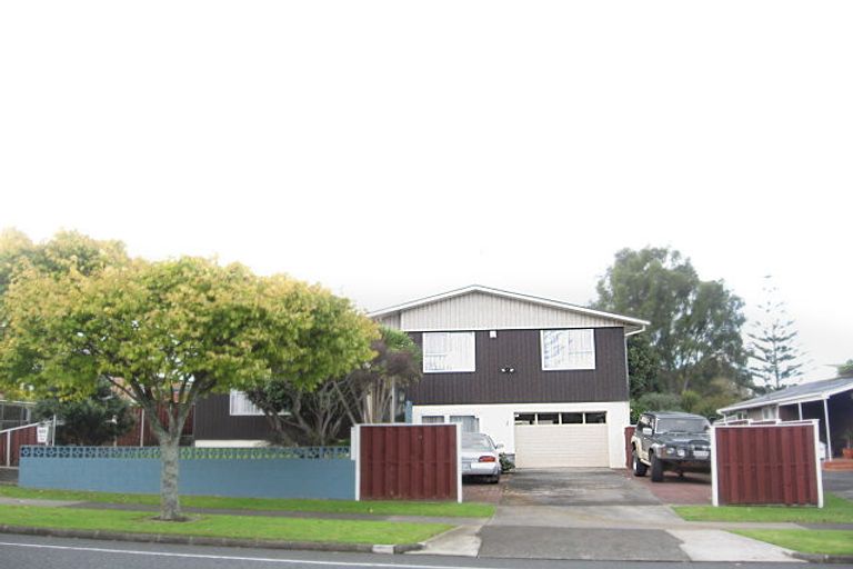 Photo of property in 144 Gossamer Drive, Pakuranga Heights, Auckland, 2010