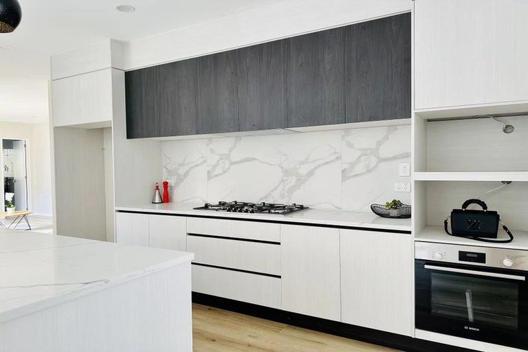 Photo of property in 4 Maraeariki Avenue, Orewa, 0931