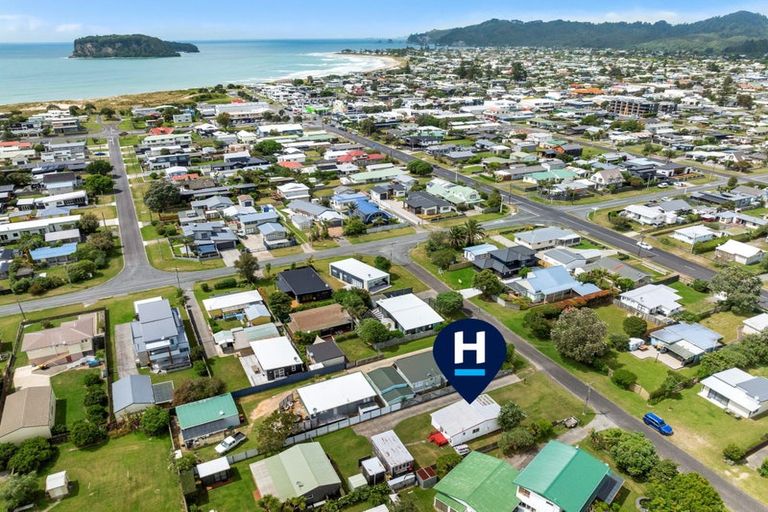 Photo of property in 104a The Square, Whangamata, 3620