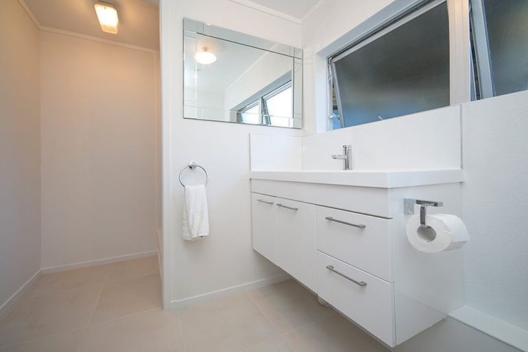 Photo of property in 10 Theodora Place, Mairangi Bay, Auckland, 0630