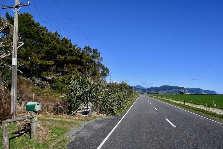 Photo of property in 3752 Karamea Highway, Little Wanganui, Karamea, 7893