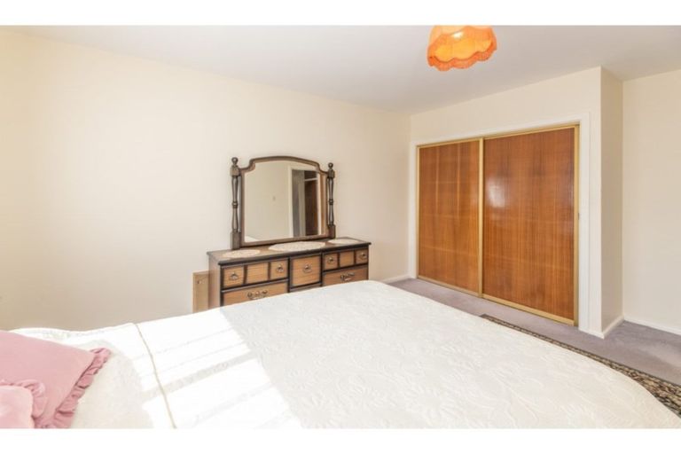 Photo of property in 2/7 Peters Lane, Spreydon, Christchurch, 8024