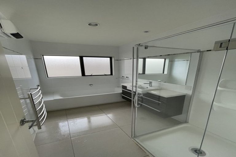 Photo of property in 35 Kuhanui Drive, Karaka, Papakura, 2113