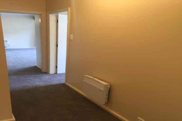 Photo of property in 32a Ngaio Road, Kelburn, Wellington, 6012