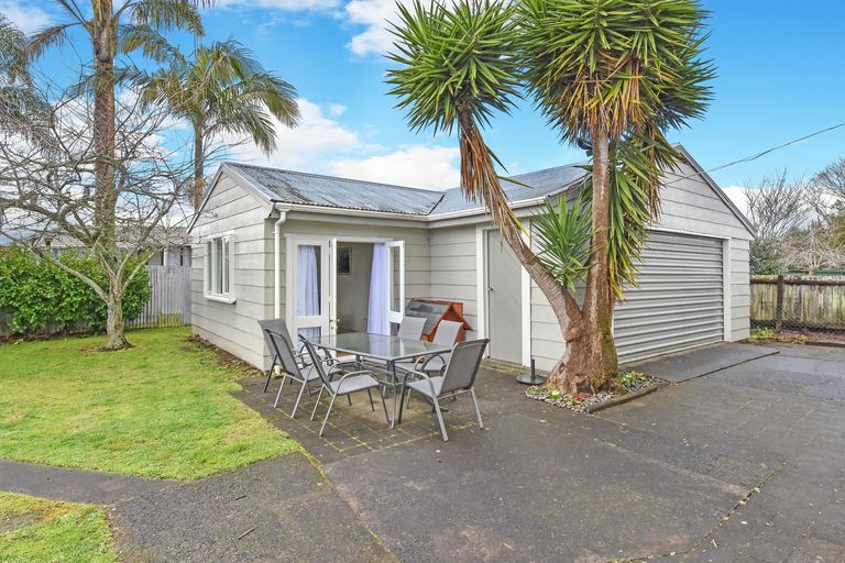 Photo of property in 26 Opaheke Road, Papakura, 2110
