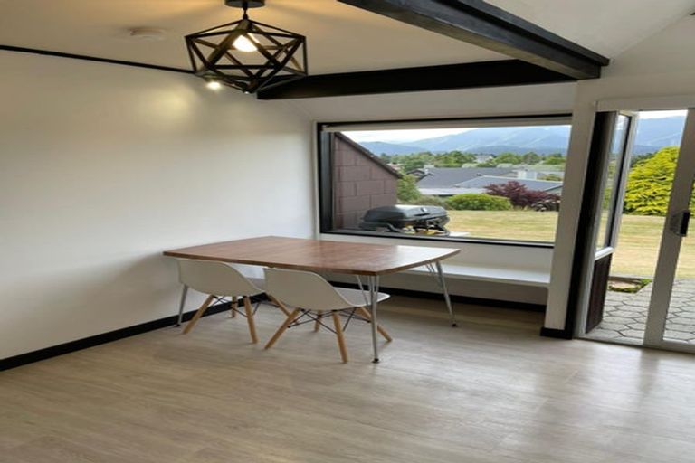 Photo of property in 3 Burnby Place, Te Anau, 9679