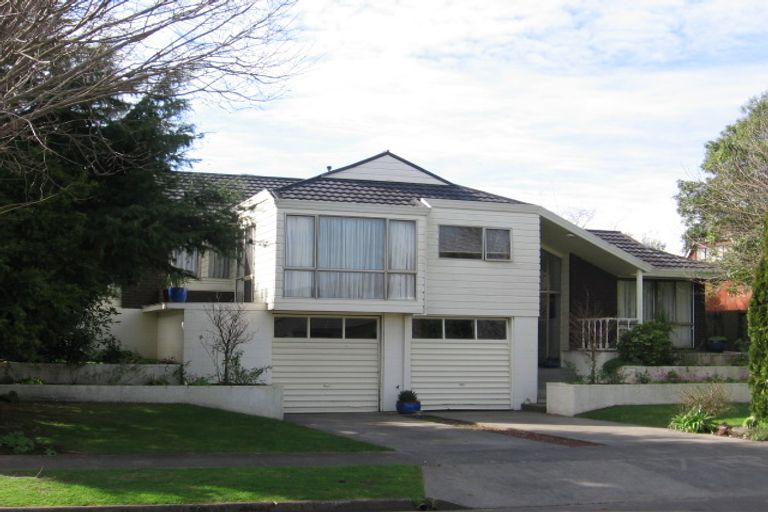 Photo of property in 3 Mana Place, Awapuni, Palmerston North, 4412