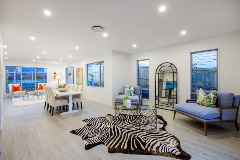 Photo of property in 155 Godfrey Drive, Orewa, 0931