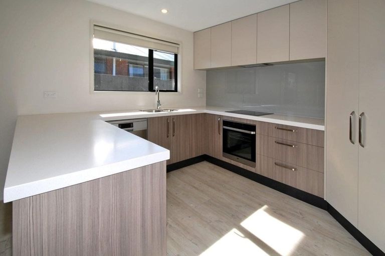 Photo of property in 2/78 Wilsons Road South, Saint Martins, Christchurch, 8022