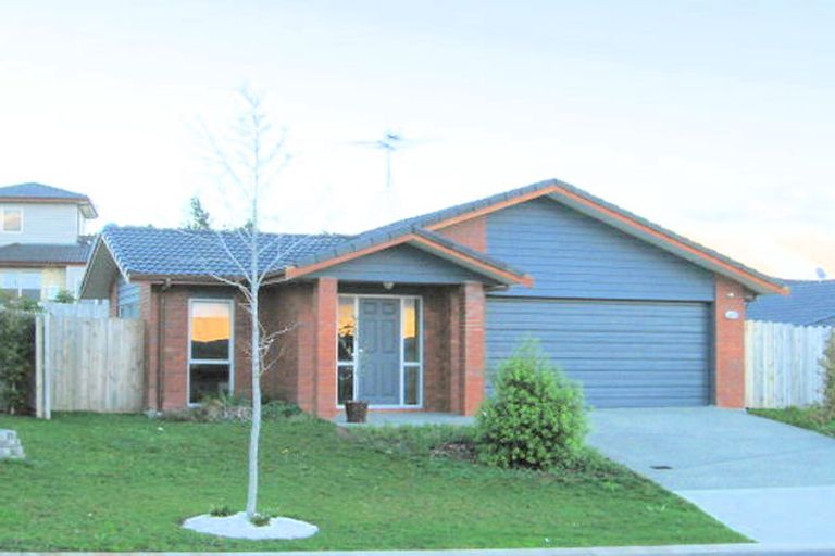 Photo of property in 6 Neaptide Close, Red Beach, 0932