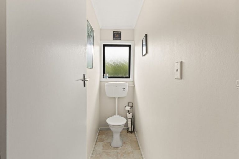 Photo of property in 33 Karewa Street, Castlecliff, Whanganui, 4501