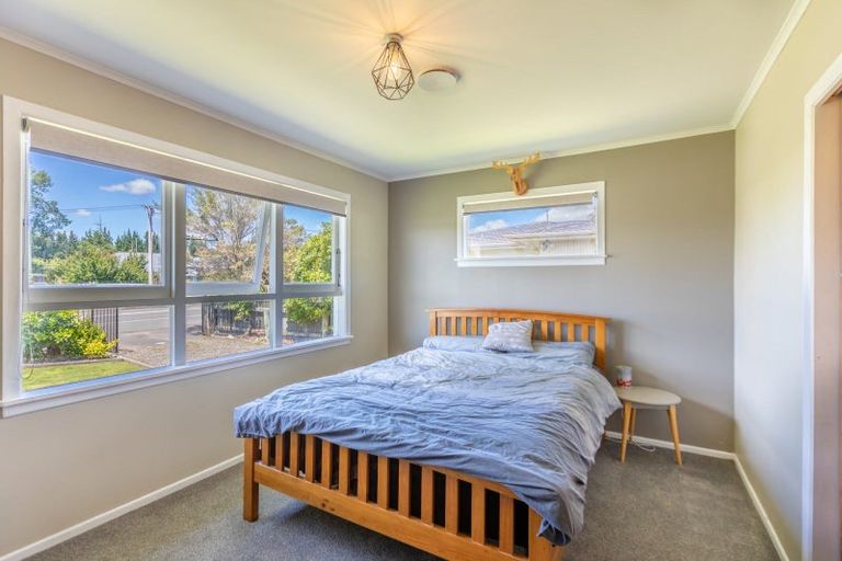 Photo of property in 4 Waverley Street, Waipawa, 4210