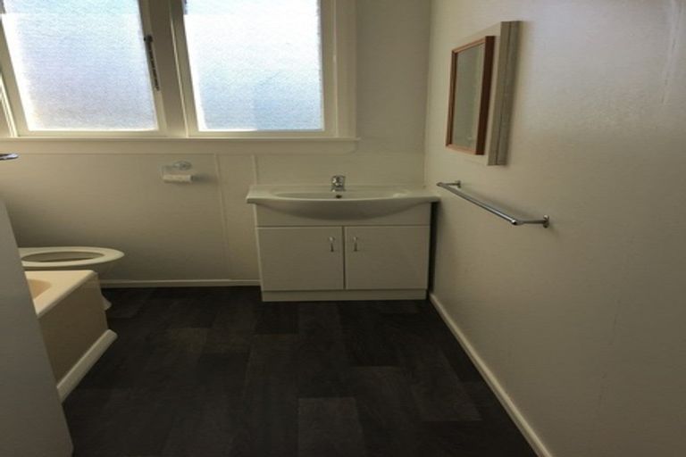 Photo of property in 288 Tay Street, Turnbull Thomson Park, Invercargill, 9810