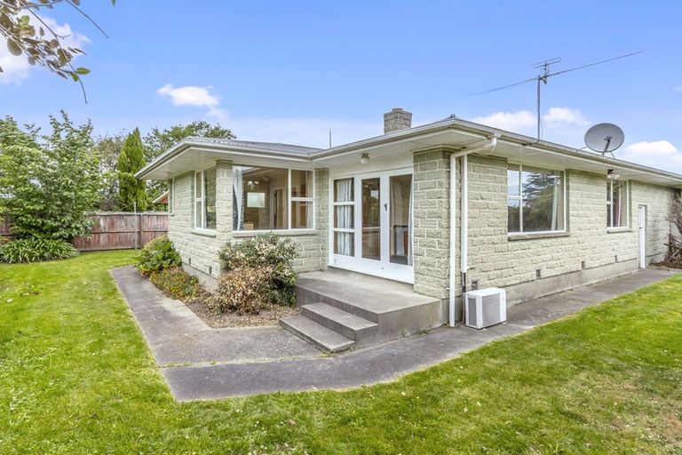 Photo of property in 1/10 Amos Place, Shirley, Christchurch, 8061