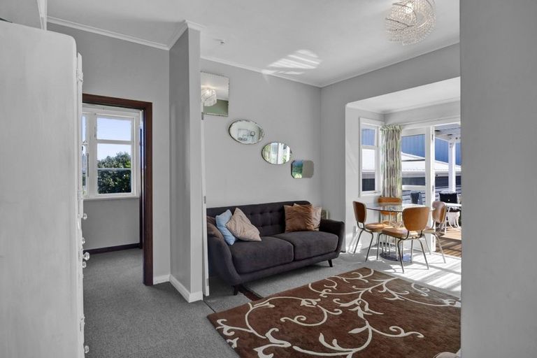 Photo of property in 57 Domett Street, Opunake, 4616