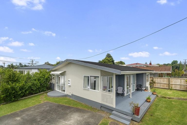 Photo of property in 97a Tiroroa Avenue, Te Atatu South, Auckland, 0610