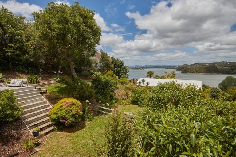 Photo of property in 8 Coutts Avenue, Paihia, 0200
