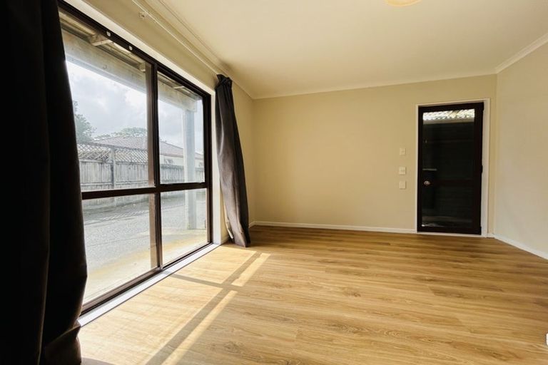 Photo of property in 54 Pinedale Place, Henderson, Auckland, 0610