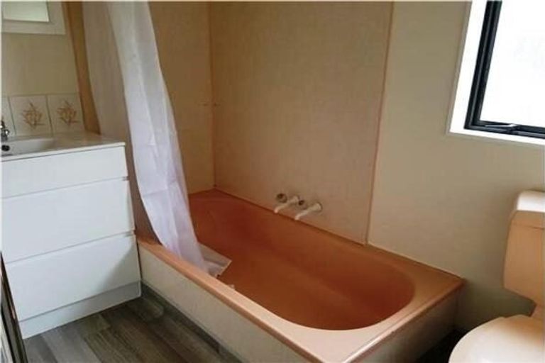 Photo of property in 8/36 Mathesons Road, Phillipstown, Christchurch, 8011