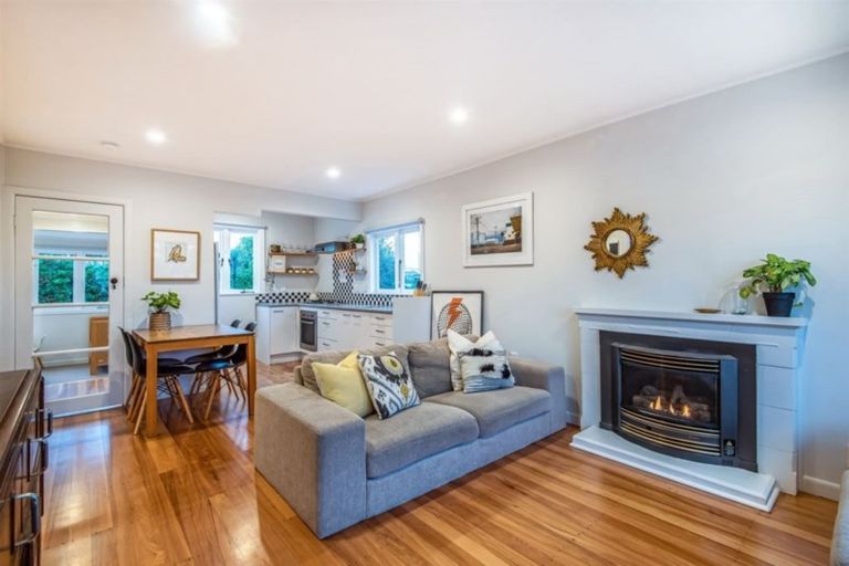 Photo of property in 1/10 Coronation Street, Belmont, Auckland, 0622