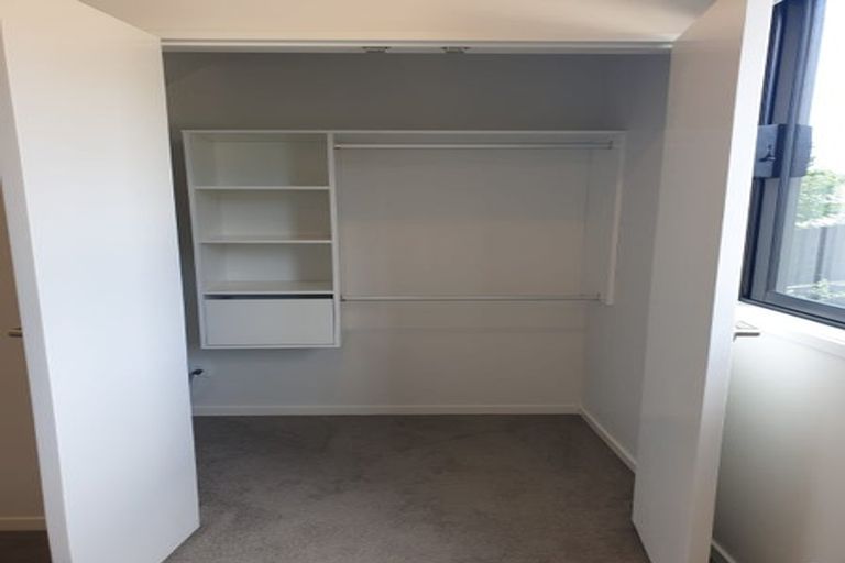 Photo of property in 11/8 Chivalry Road, Glenfield, Auckland, 0629