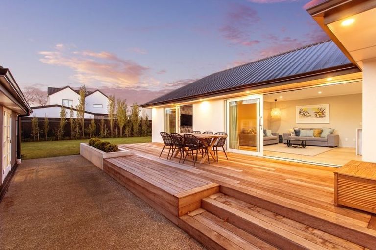 Photo of property in 154 Hamilton Avenue, Ilam, Christchurch, 8041