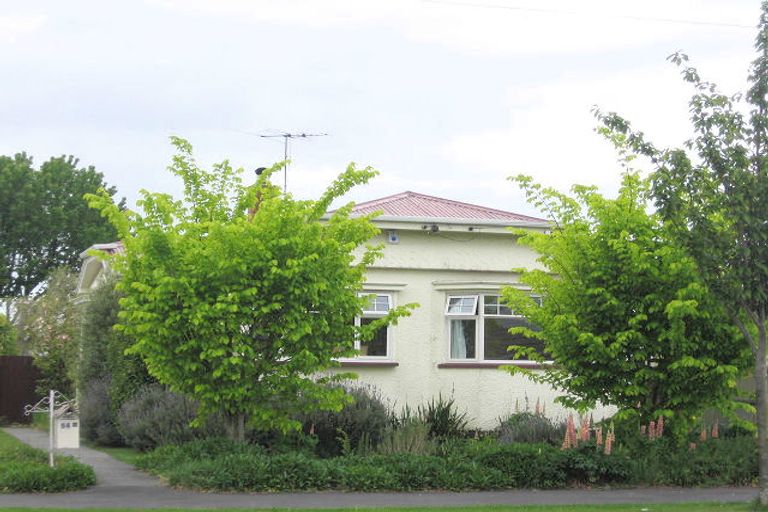 Photo of property in 94 Isleworth Road, Bishopdale, Christchurch, 8053