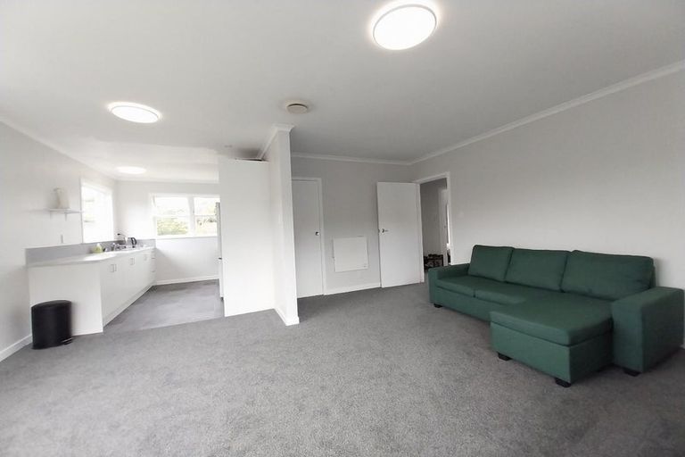 Photo of property in 179 Newlands Road, Newlands, Wellington, 6037