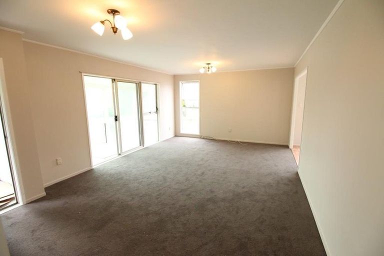 Photo of property in 41 Moncrieff Avenue, Clendon Park, Auckland, 2103