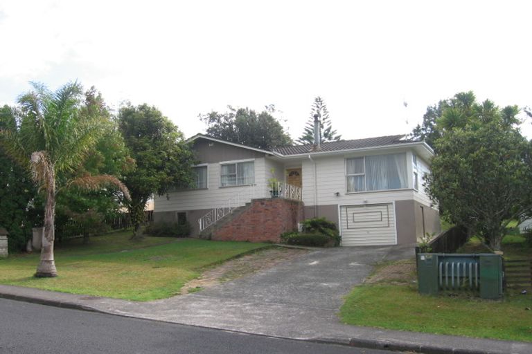 Photo of property in 33 Normanton Street, Glenfield, Auckland, 0629