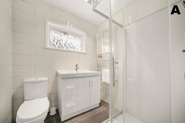 Photo of property in 49 Peach Road, Glenfield, Auckland, 0629