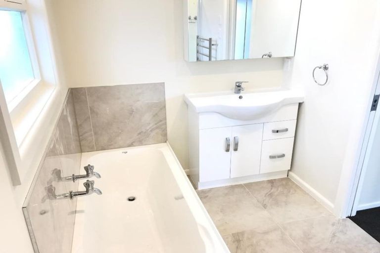 Photo of property in 5 Waitohi Street, Hornby, Christchurch, 8042