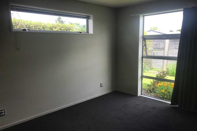 Photo of property in 55 Lyndon Street, Riccarton, Christchurch, 8041
