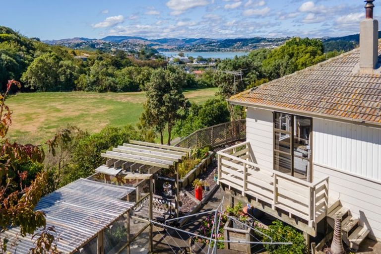 Photo of property in 34 Takapuwahia Drive, Takapuwahia, Porirua, 5022