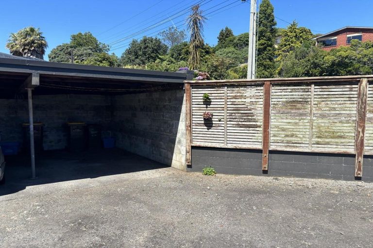 Photo of property in 45 Seaview Road, Marfell, New Plymouth, 4310