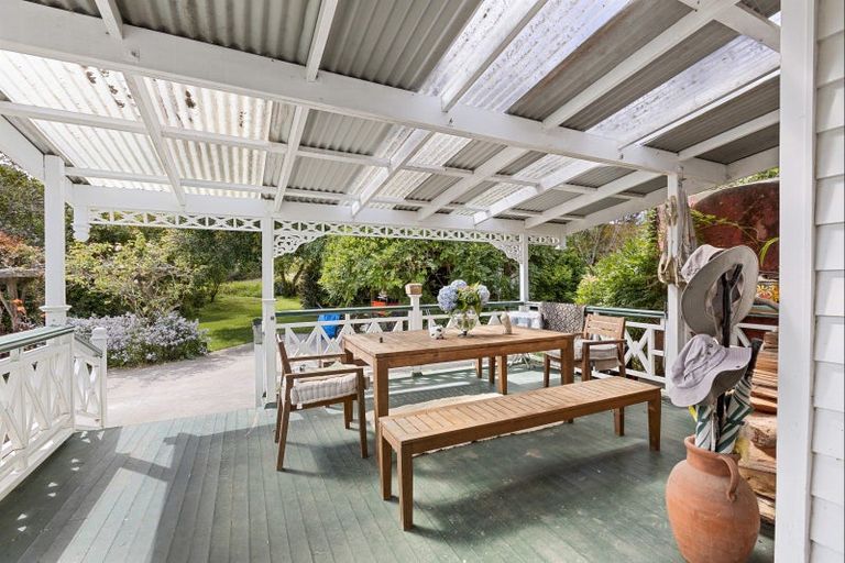 Photo of property in 20 Dye Access Road, Kaukapakapa, 0871