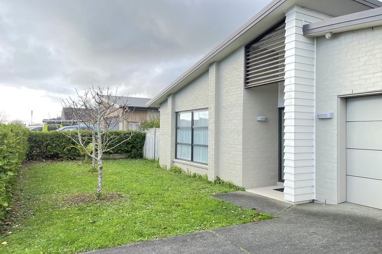 Photo of property in 35 Kuhanui Drive, Karaka, Papakura, 2113