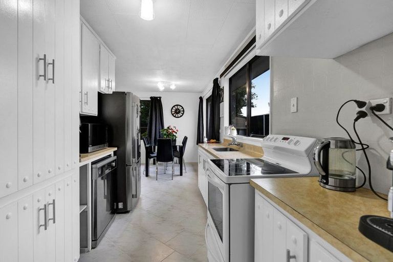 Photo of property in 11b Wicklow Place, Bell Block, New Plymouth, 4312