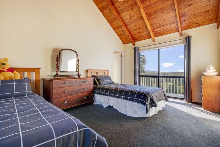 Photo of property in 11 North Way, Titirangi, Auckland, 0604