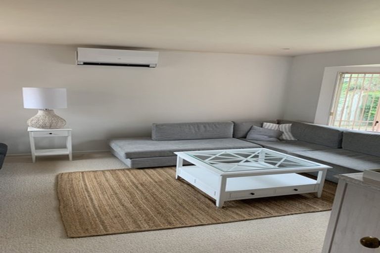 Photo of property in 5 Tokay Place, Huapai, Kumeu, 0810