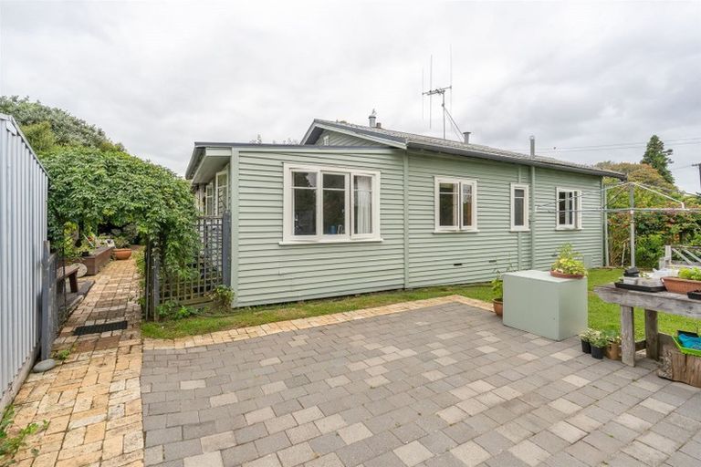 Photo of property in 6 Moncrieff Avenue, Fairfield, Hamilton, 3214