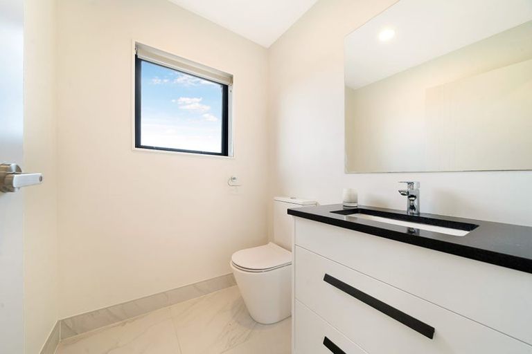 Photo of property in 55 Platinum Rise, Ranui, Auckland, 0612