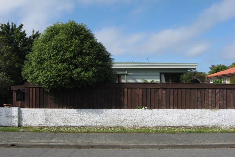 Photo of property in 2/67 Barton Street, Woolston, Christchurch, 8023