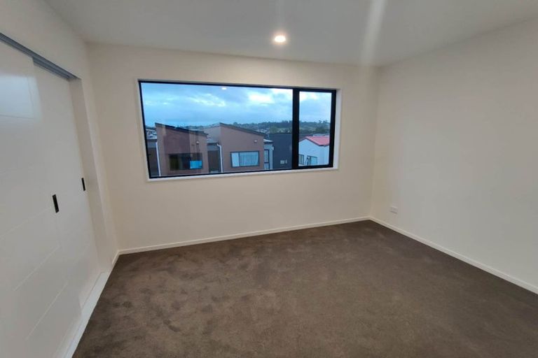 Photo of property in 15 Papatahi Lane, Flat Bush, Auckland, 2019