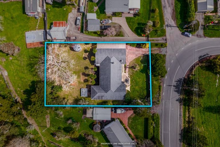 Photo of property in 40 Waikoukou Valley Road, Waimauku, 0812