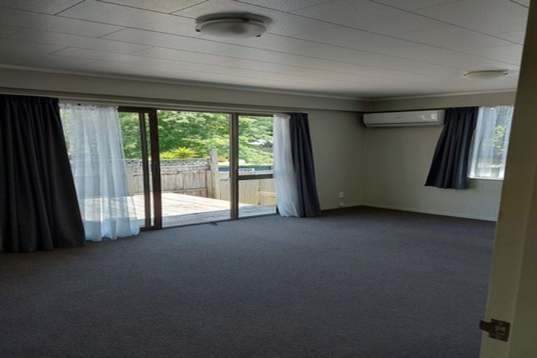 Photo of property in 62a Gemstone Drive, Birchville, Upper Hutt, 5018