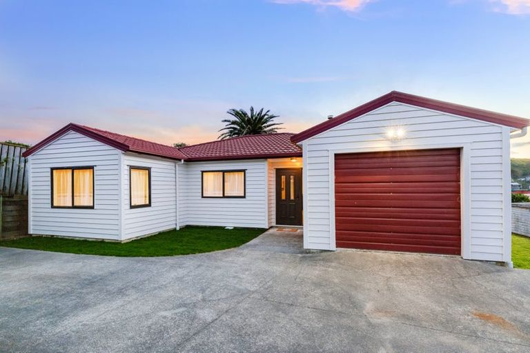 Photo of property in 21a Matatiro Street, Titahi Bay, Porirua, 5022